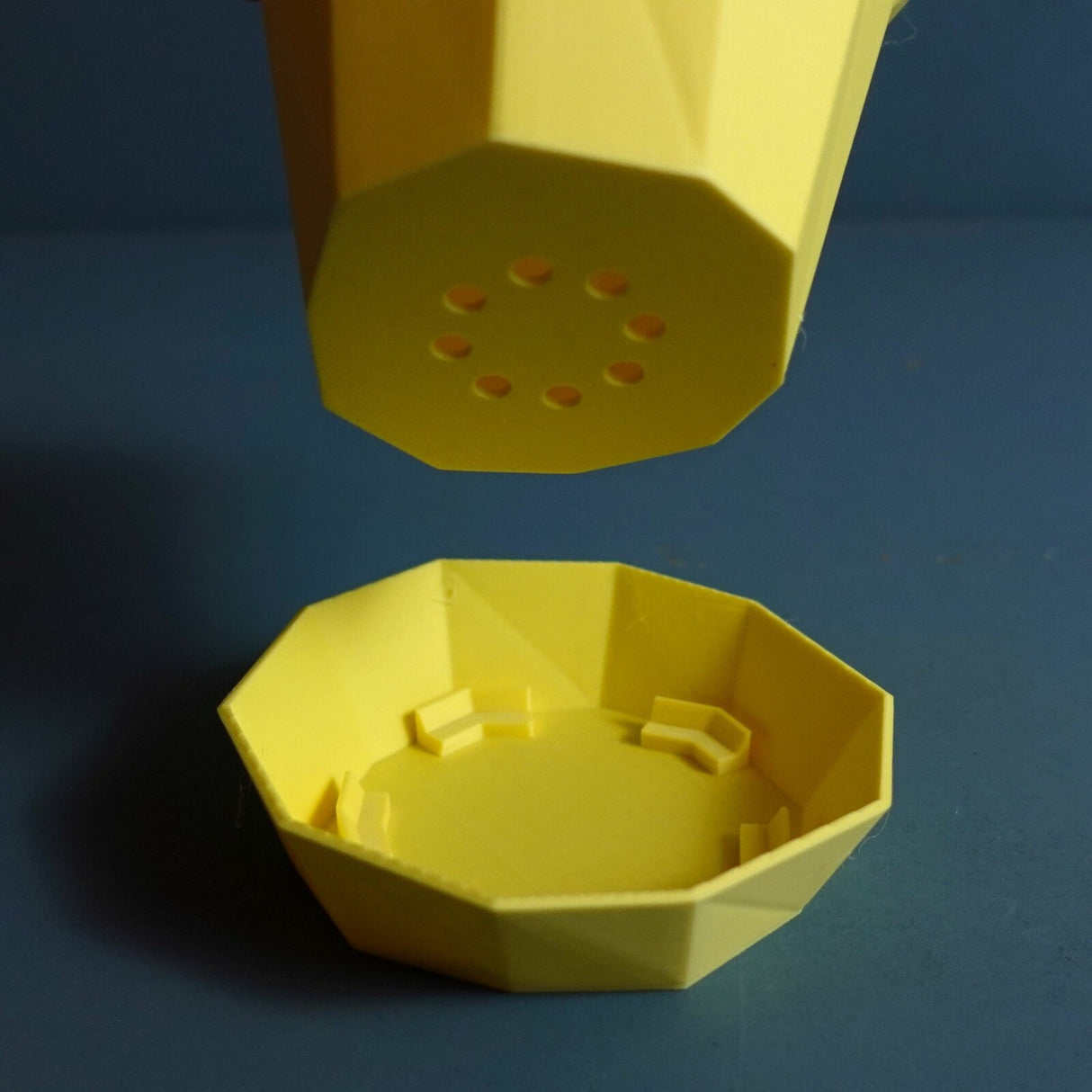 Gazzaladra Planter Glitch Modern Indoor & Outdoor Wall Planter, Wall Hanging Plant, Wall Decor, Home Decor - LV3DPrinting