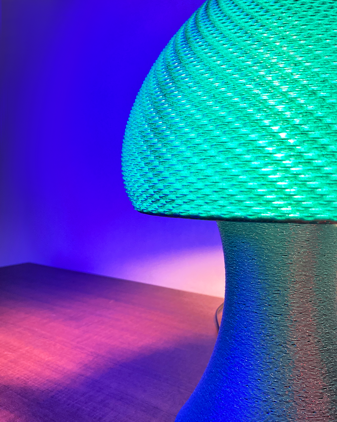Lunfardo Valentin Table Lamp | Home Decor | Gift Idea | Geometric - LV3DPrinting