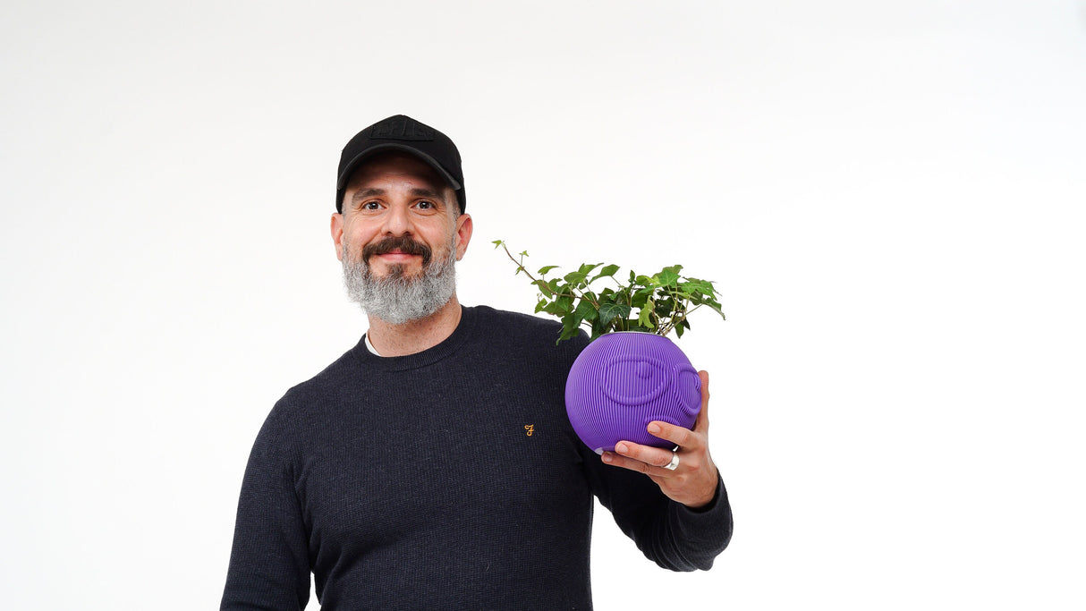 Kowafat Suspicious Dude Vase – Playful Sculptural Decor for Weddings, Dining Table, Living Room & Bedroom | Modern Art Vase - LV3DPrinting