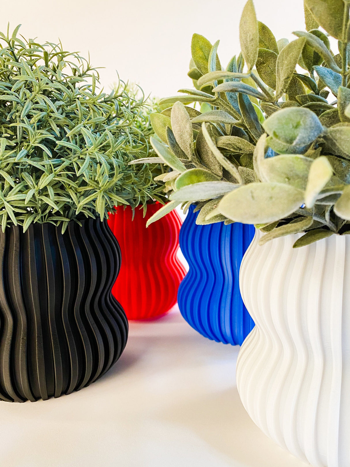 Kowafat Wobble Vase – Modern Sculptural Decor for Weddings, Dining Table, Living Room & Bedroom | Minimalist Art Vase - LV3DPrinting