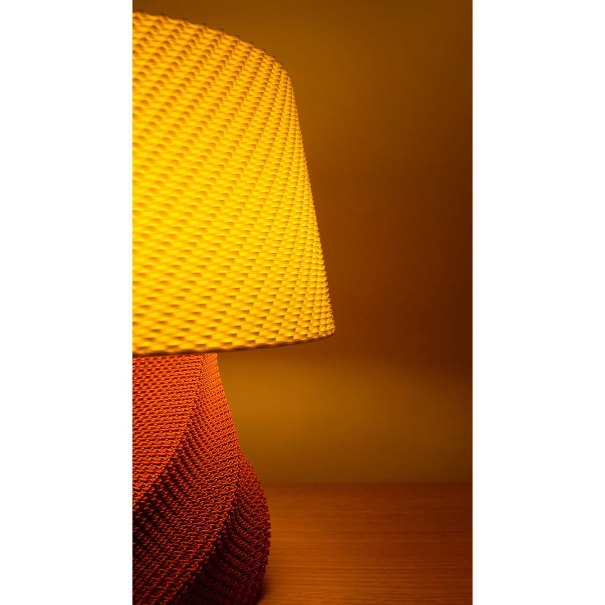 Lunfardo Julian Table Lamp | Home Decor | Cuved Lamp | Gift Ideas - LV3DPrinting