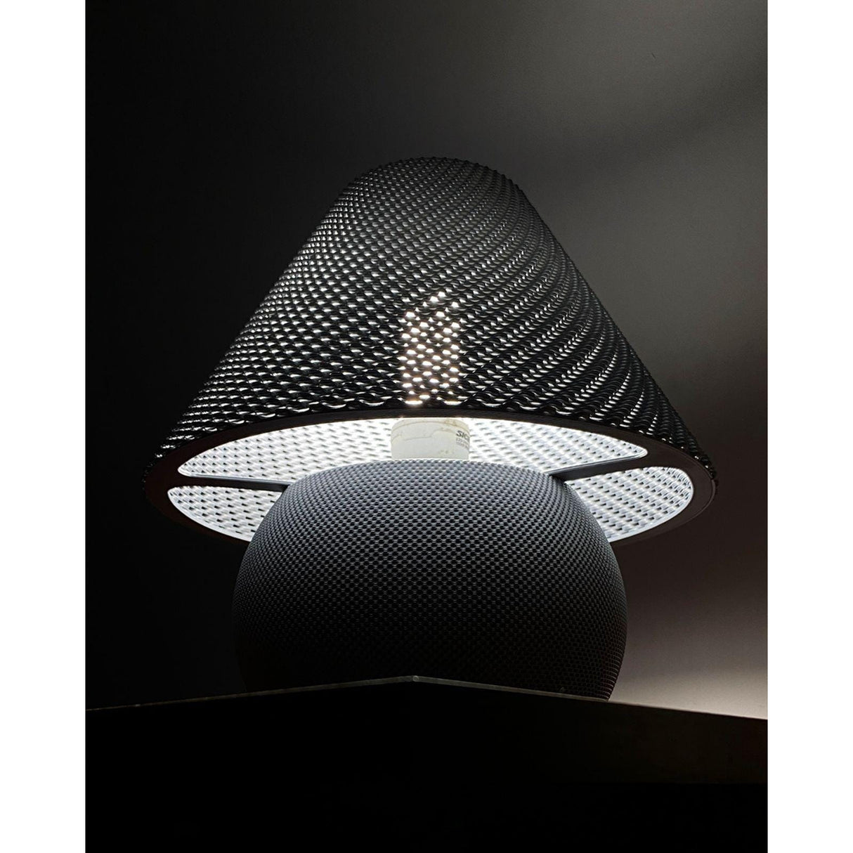 Lunfardo Tokio Table Lamp | Home Decor | Gift Idea | Geometric - LV3DPrinting