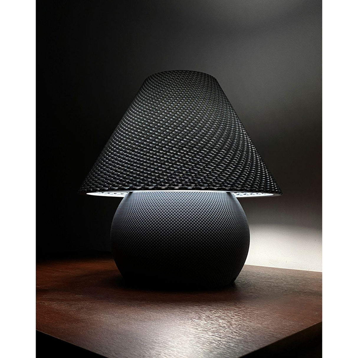 Lunfardo Tokio Table Lamp | Home Decor | Gift Idea | Geometric - LV3DPrinting