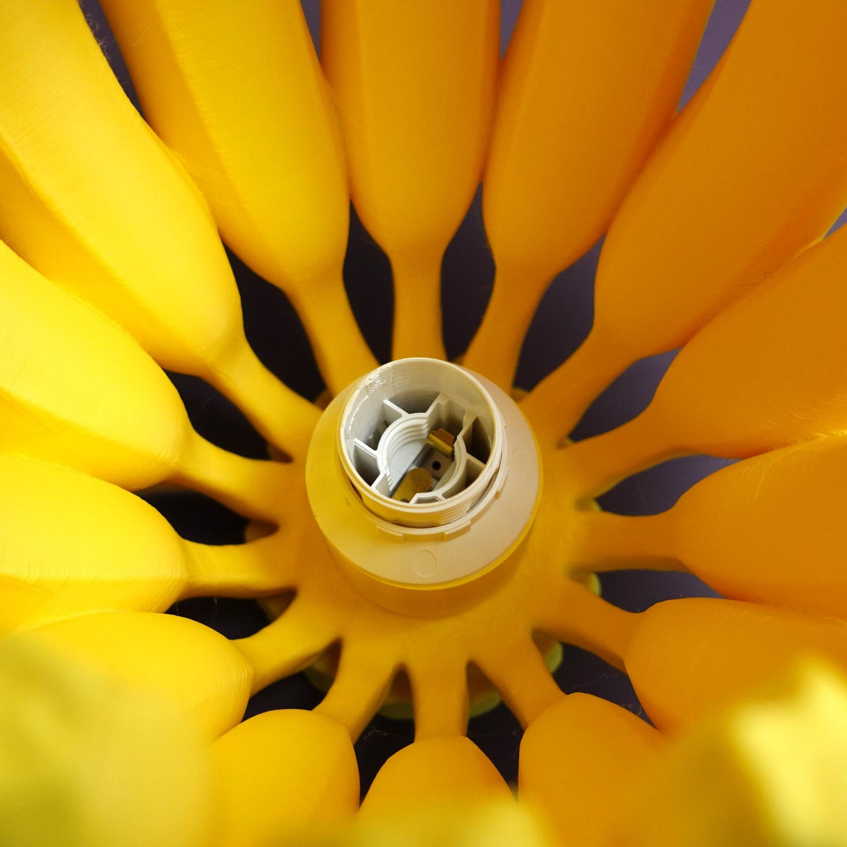 Gazzaladra Banana Lamp | Home Decor | Gift Idea | Geometric | Pendant Lighting | Table Lamp - LV3DPrinting