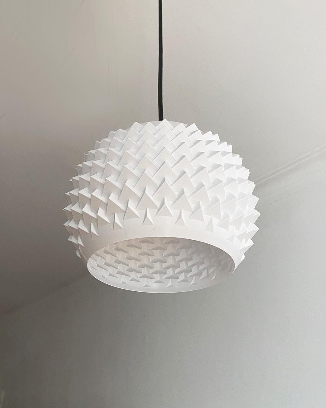 Pinn Pendant Lampshade – Modern 3D Printed Ceiling Light Shade for Dining Room, Living Room & Bedroom – Custom Colors - LV3DPrinting