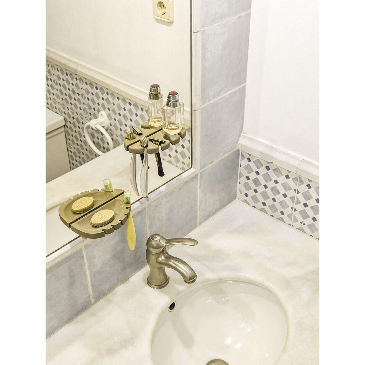 Creassera Mirror Leaf Bathroom Accessories Set | Soap Dispenser | Soap Dish | Toothbrush Holder | ANY COLOR!
