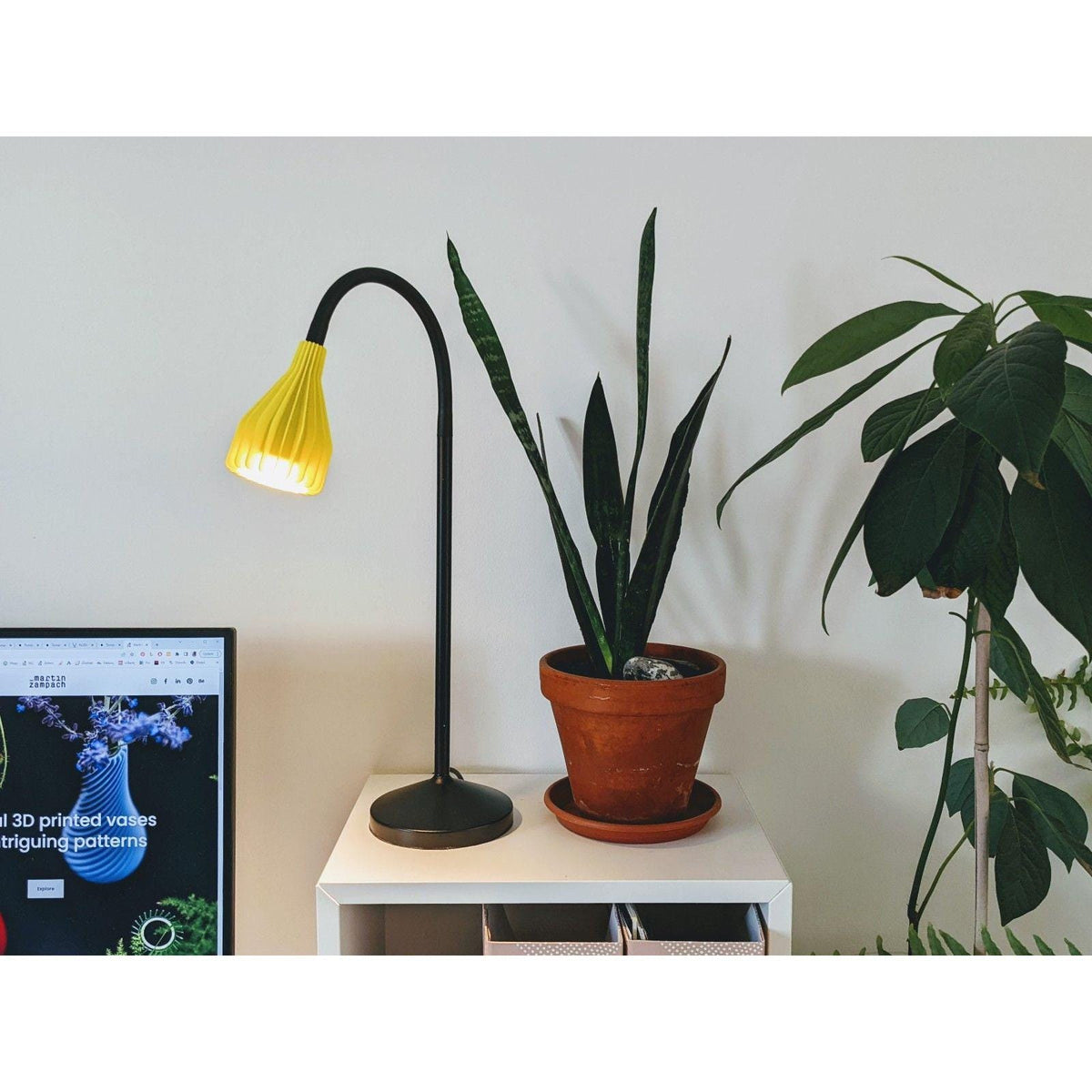 Martin Zampach Ribone Straight Mini Desk Lamp | Home Decor | Gift Ideas | Multiple Colors | Customizable - LV3DPrinting