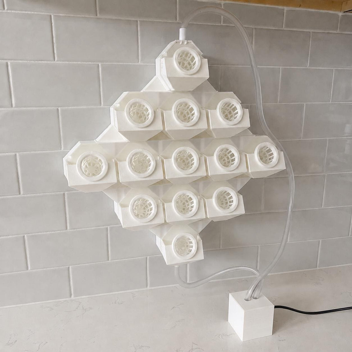 LV 3D Modular Wall Mounted Hydroponic System | Expandable Indoor Herb Garden | Magnetic Vertical Planter Kit